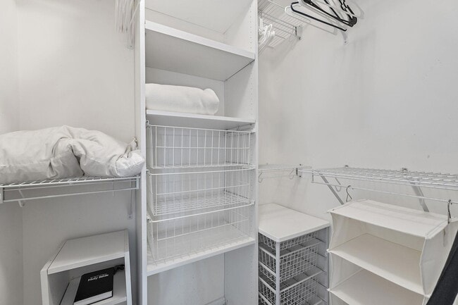 Building Photo - 353 S US Hwy 1