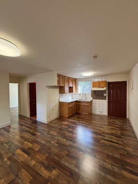 Primary Photo - 12646 Ralston Ave