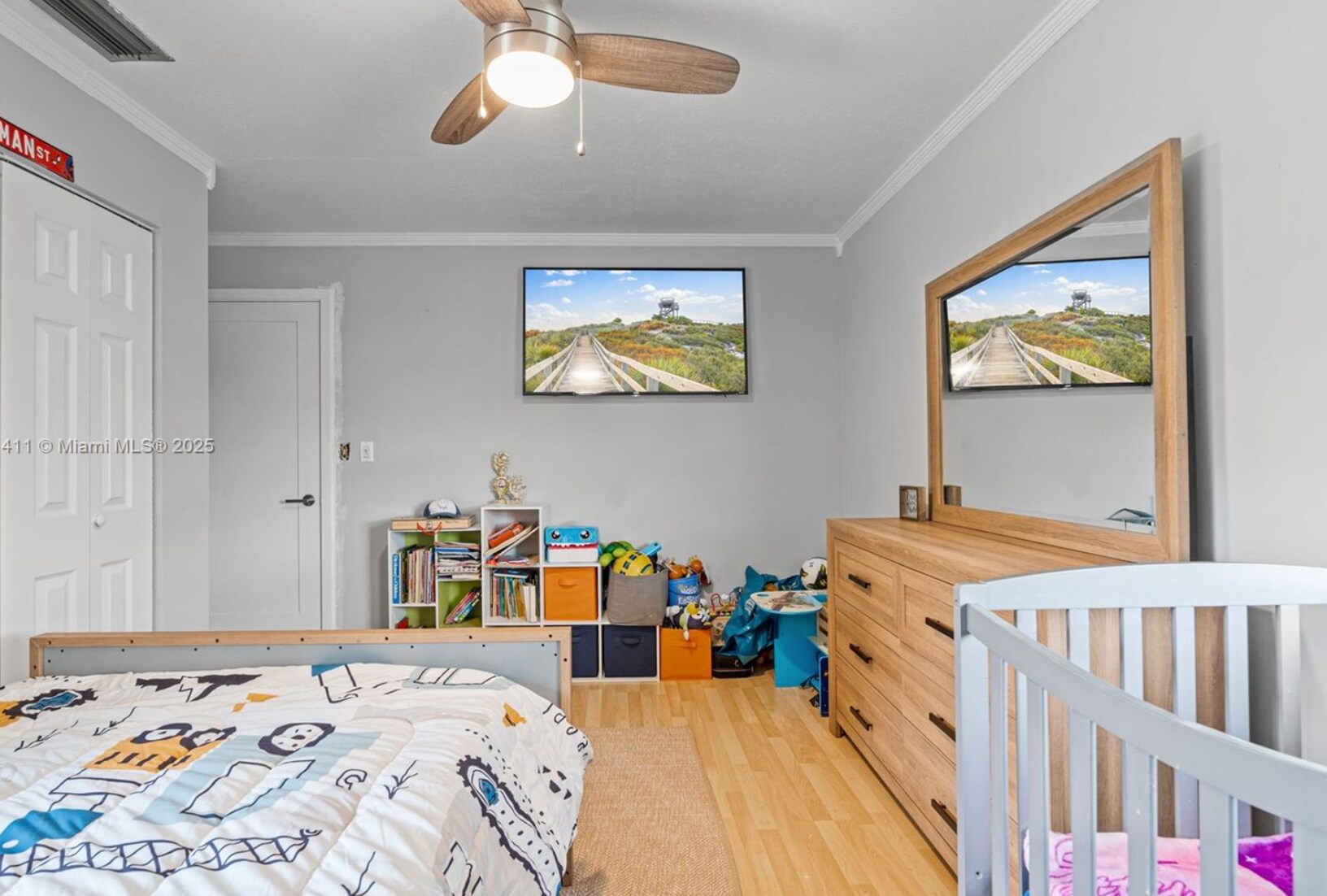 Building Photo - 8351 SW 39th Ct