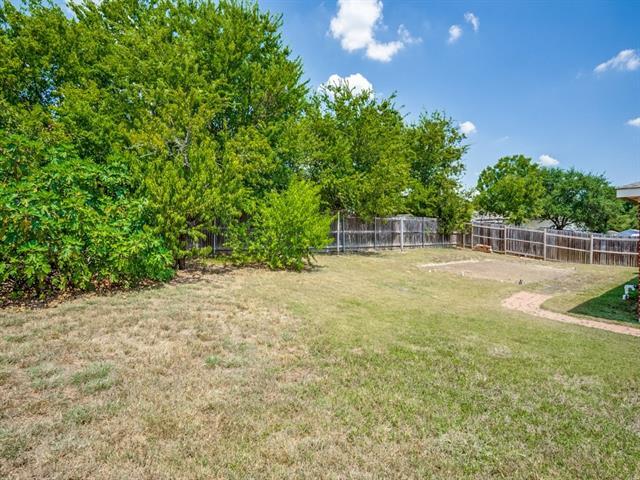 Building Photo - 10820 Edgewater Dr