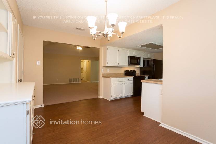 Building Photo - 6616 Braddock Pl