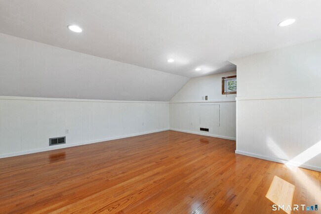 Building Photo - 67 Hicock Dr