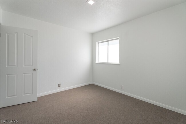 Building Photo - 2298 Golden Arrow Dr