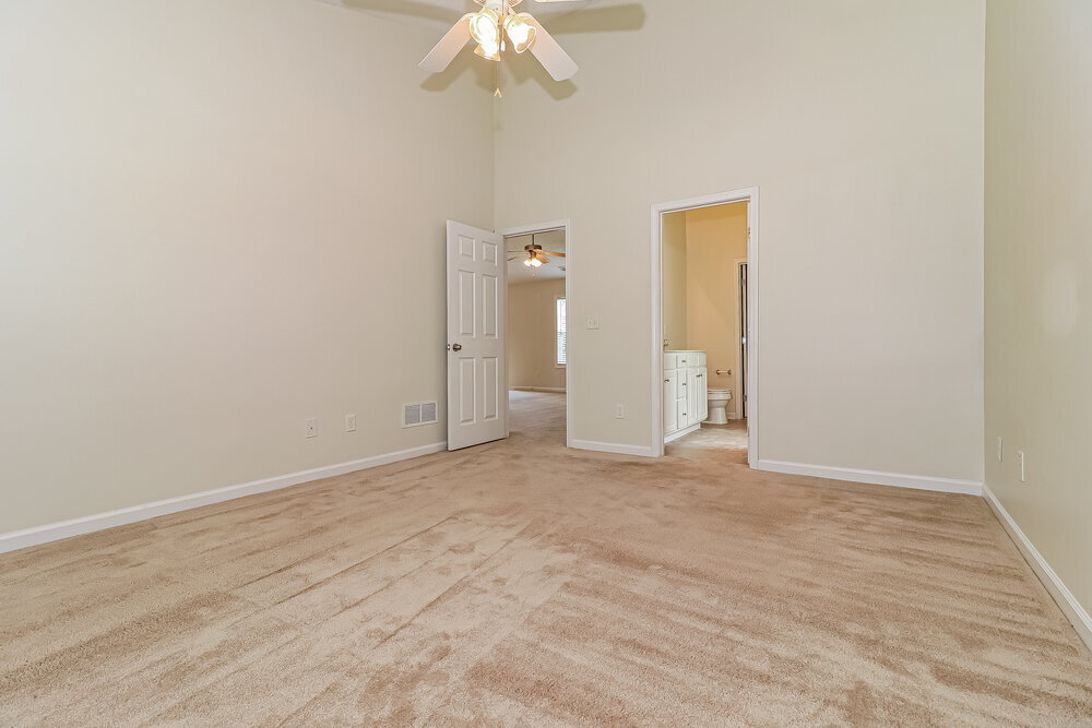 Building Photo - 215 Overlook Dr