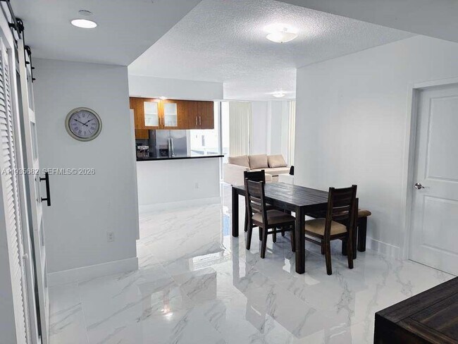 Building Photo - 601 NE 23rd St