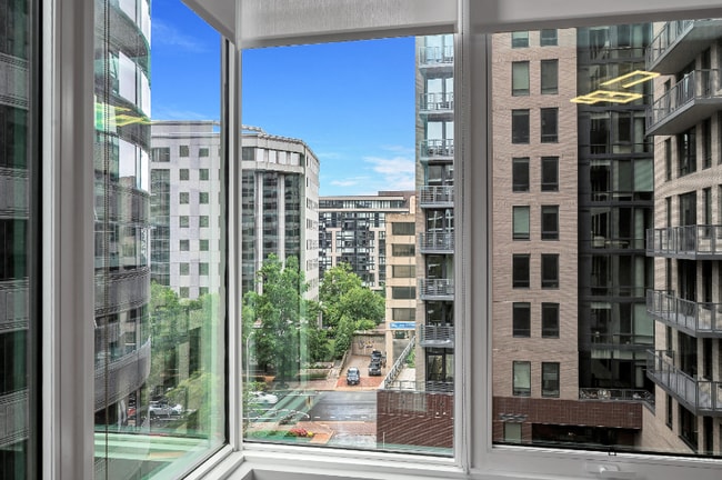 Building Photo - 1781 N Pierce St