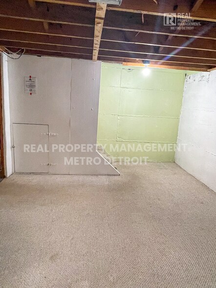 Building Photo - 655 N Eton St