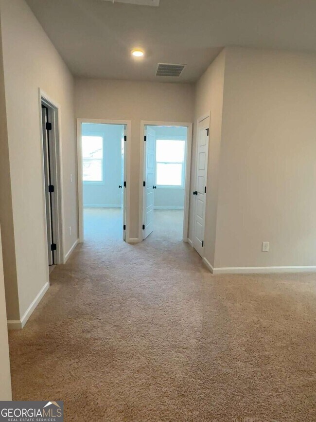 Building Photo - 4695 Cypress Pk Dr