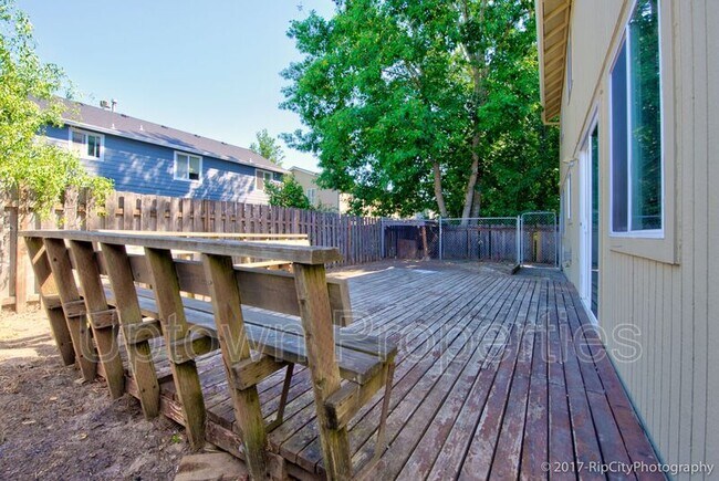 Building Photo - 978 SW 208th Pl