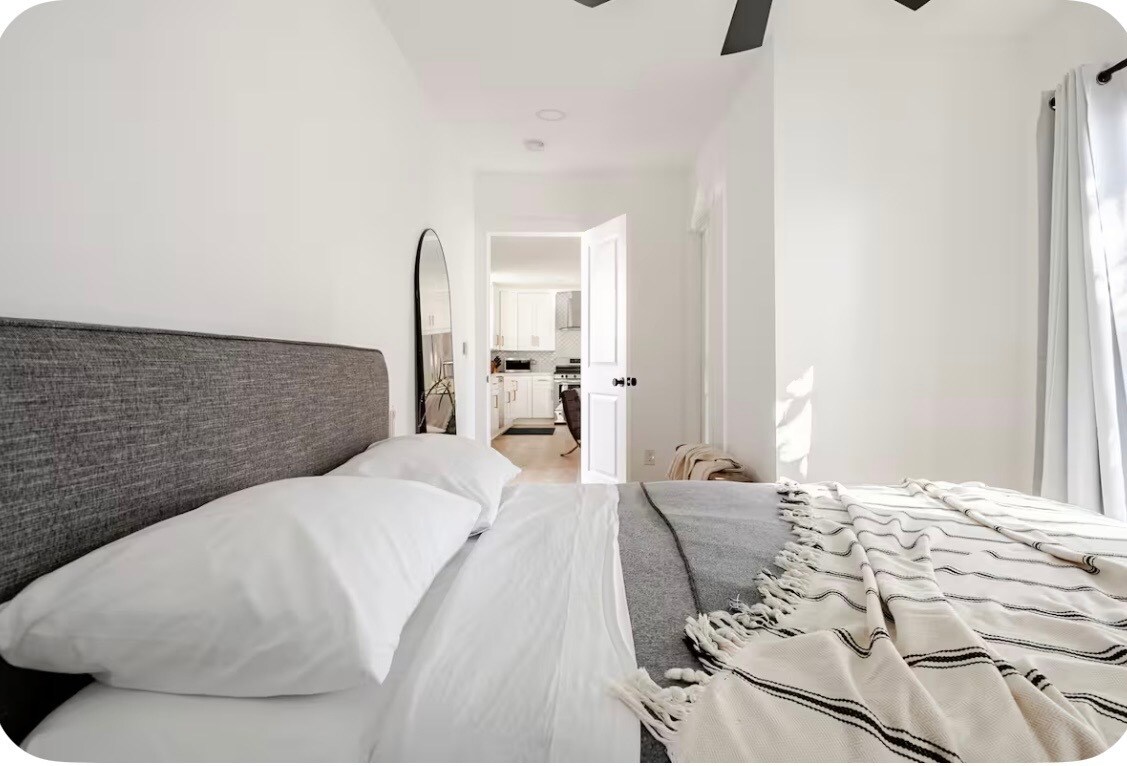 Building Photo - 12812 Greene Ave