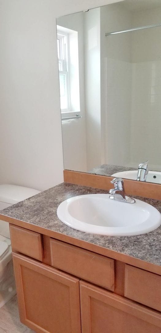 Building Photo - Move in Ready! - Tumwater Hill home with 3...