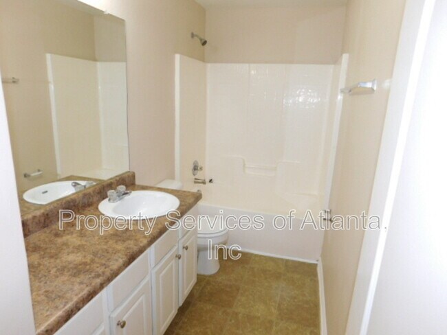 Building Photo - 3543 Aberdeen Way