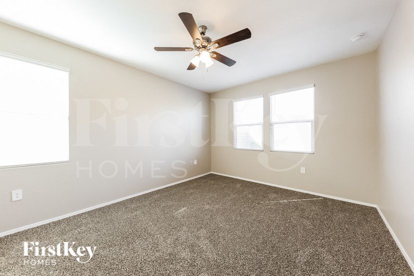 Building Photo - 18442 W Faye Way