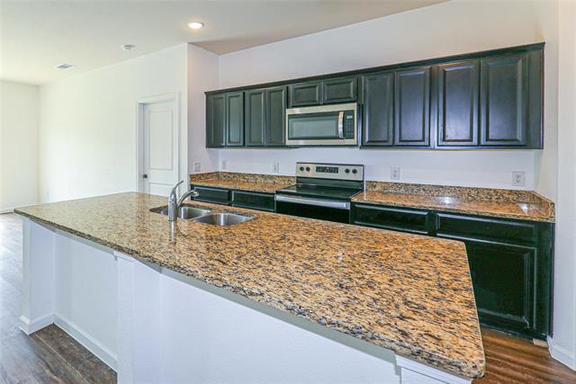 Building Photo - 746 Wilshire Dr