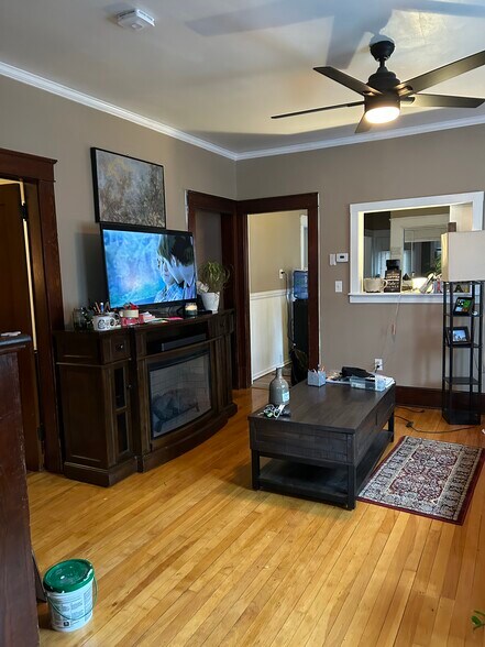 Building Photo - 14 Park St