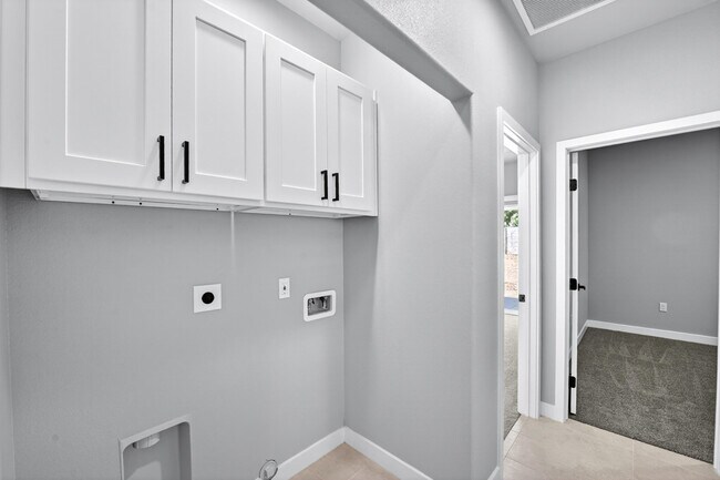 Building Photo - 66274-274 Hacienda Ave