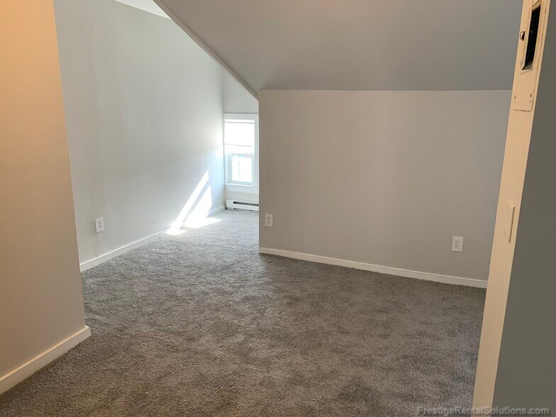 Building Photo - 6 Walk Hill St