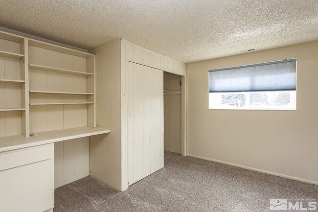 Building Photo - 3686 4th St