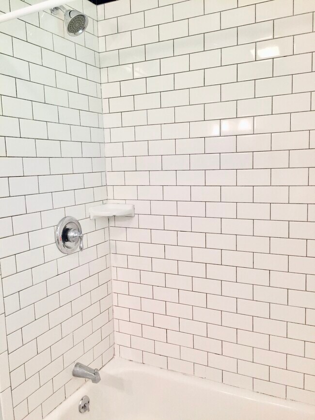 Building Photo - 507 N Gilmer Park
