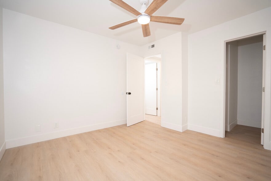 Building Photo - 522 17th St