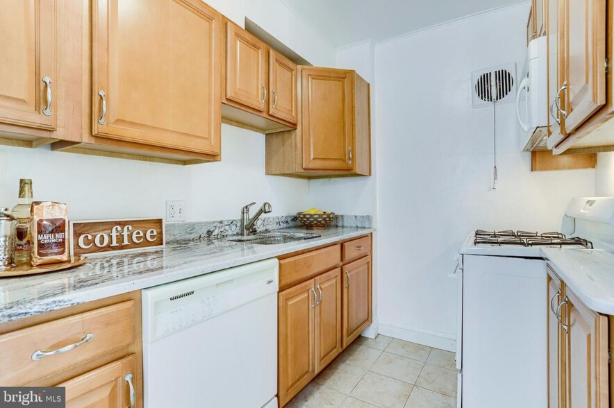 Building Photo - 1807 41st Pl SE