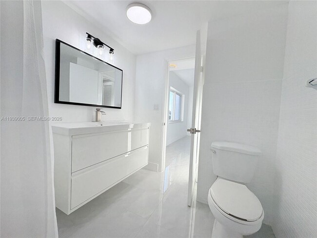 Building Photo - 9159 SW 77th Ave