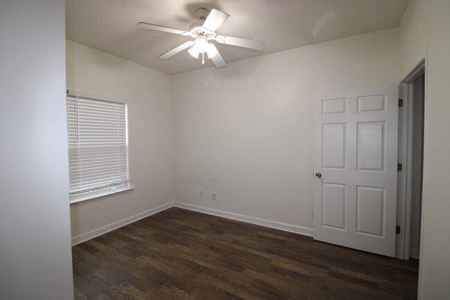 Building Photo - 348 Moss Creek Ln