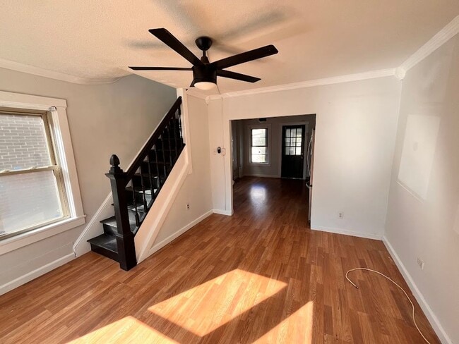 Building Photo - 613 Lehigh Ave