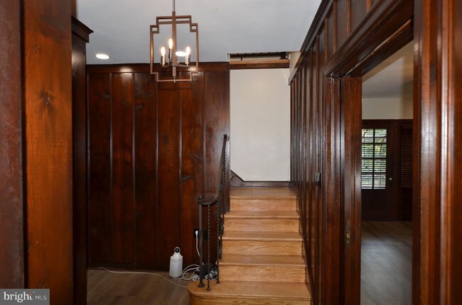 Building Photo - 4409 Beechwood Rd