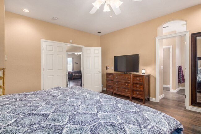 Building Photo - Beautiful 4 Bedroom Home on 1.25 ACRES in QUEEN CREEK!