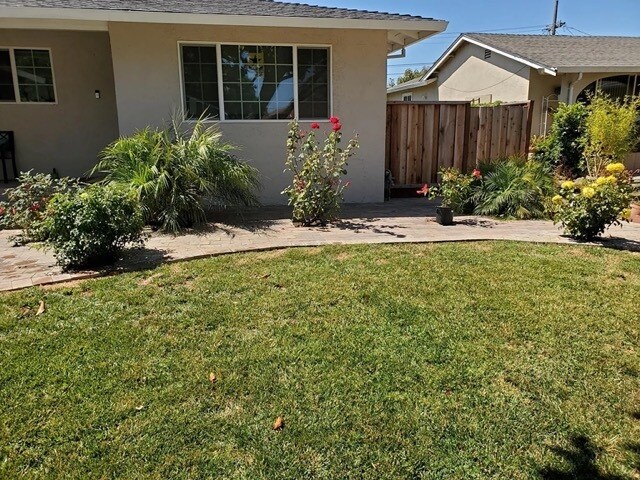 Building Photo - 524 Maple Ave