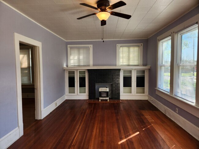 Building Photo - Duplex for Lease!