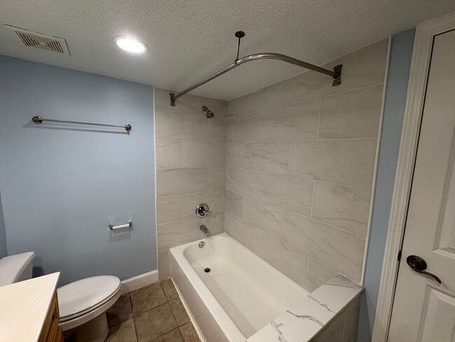Building Photo - Move In Special! Coastal Creek Upstairs 2/...