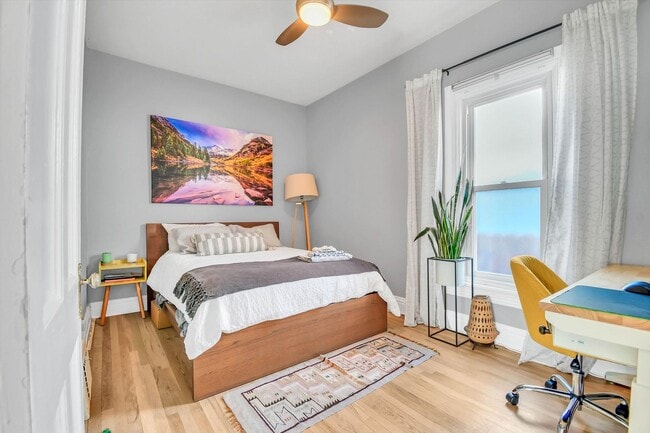 Building Photo - Charming luxury meets timeless character in the heart of West Wash Park - Available NOW!!