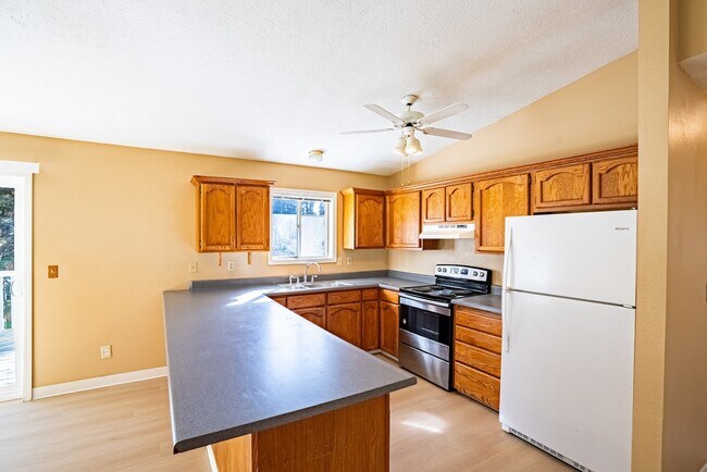 Primary Photo - 4228 E 35th Ave
