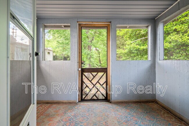 Building Photo - 2517 Haden Ave