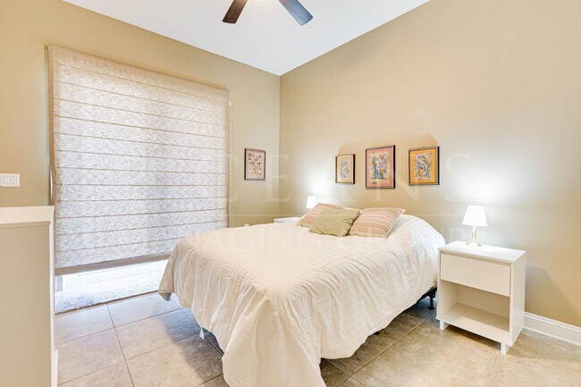 Building Photo - Welcome to Coastal Living at its Finest!