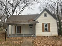 Building Photo - 605 Byars St