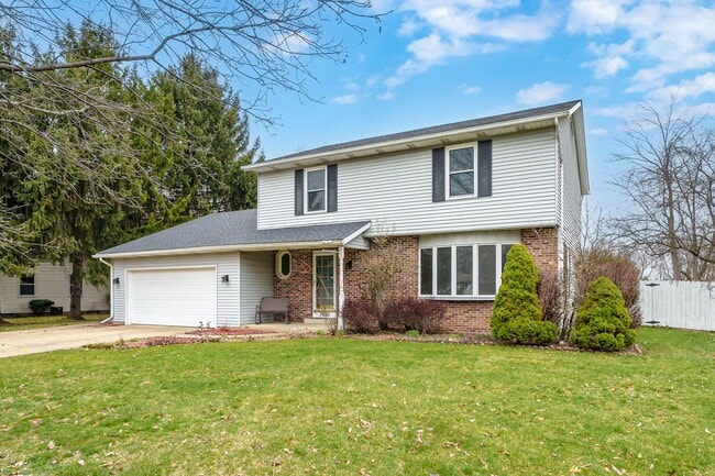 Building Photo - 4 Bedroom Home in Richland