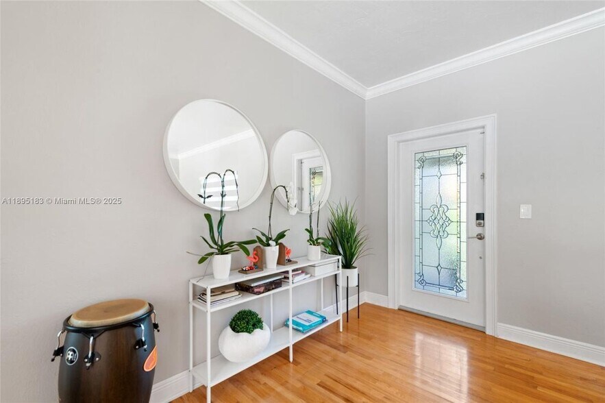 Primary Photo - 10626 NE 10th Ct