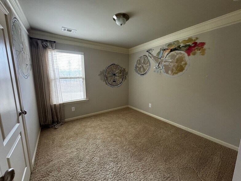 Building Photo - 3092 Brockenhurst Dr