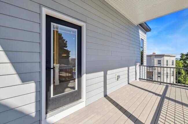 Building Photo - 57 Bellingham Ave