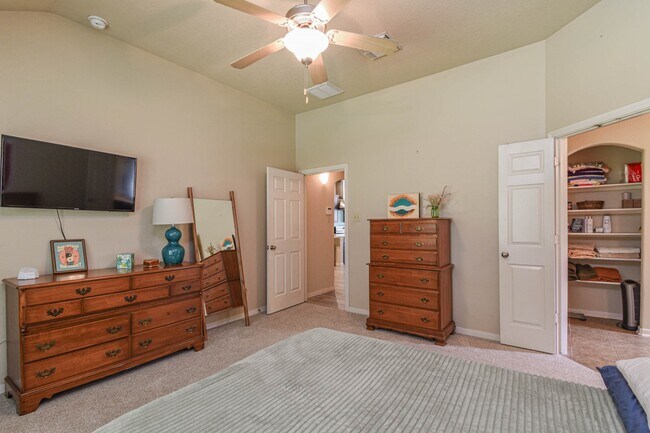 Building Photo - 203 Summer Pine Ct
