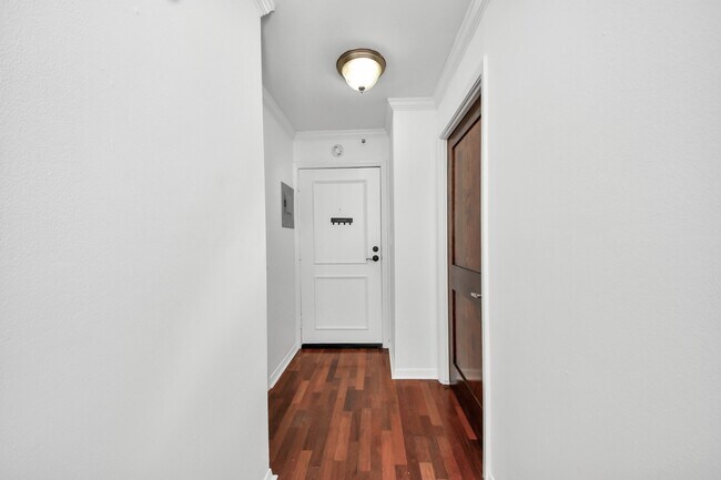 Building Photo - 3525 Sage Rd