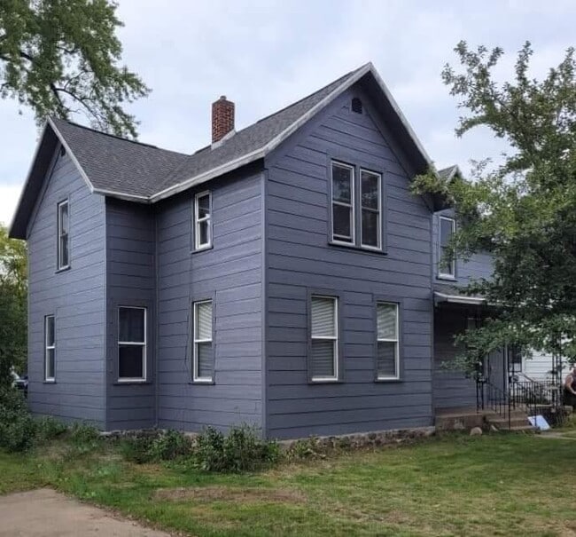 Building Photo - 115 E Somo Ave