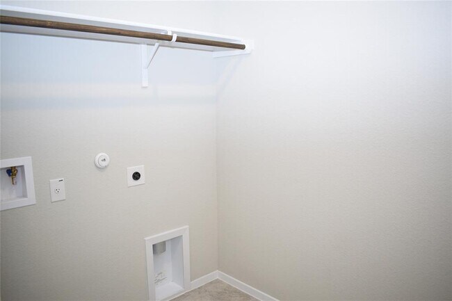Building Photo - 117 Keltic Dr