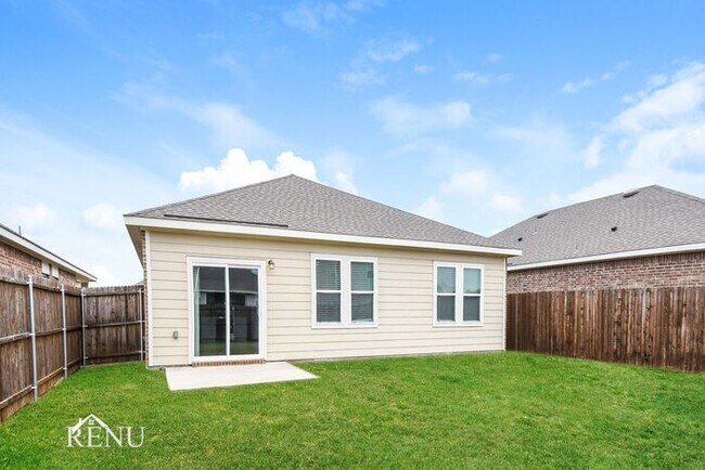 Building Photo - 1309 Escondido Dr