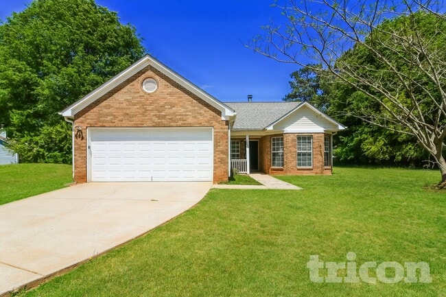 Building Photo - 205 Inverness Trce