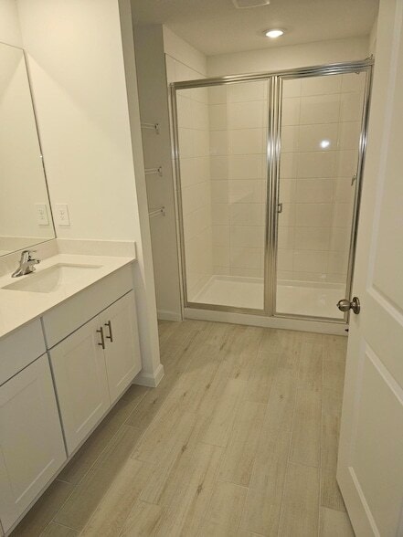 Building Photo - 621 Salisbury Cir