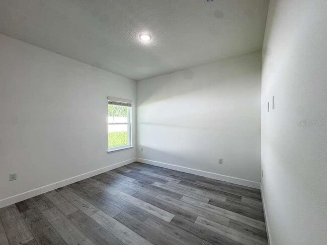 Building Photo - 13376 SW 49th Ave